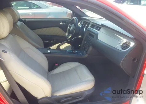 2012 Ford Mustang Gt Premium z USA, uszkodzony, nr VIN 1ZVBP8CF6C5240113